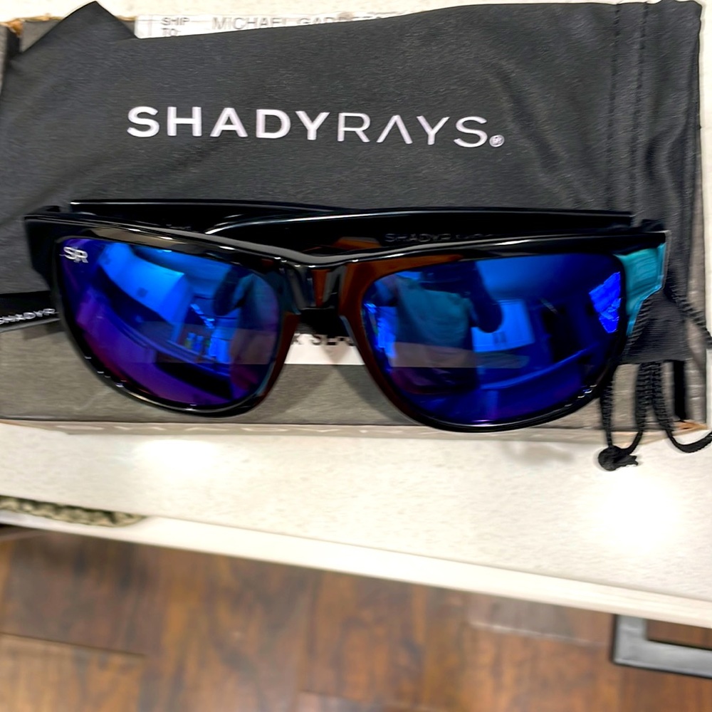 Shady Rays Ventura Royal Polorized sunglasses!